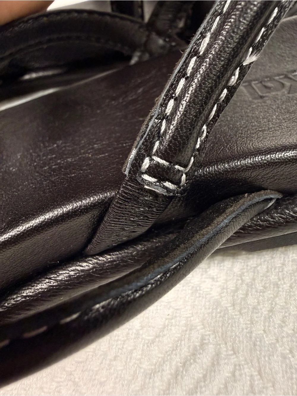 NWT OluKai Tiare Strappy Leather Sandals Black Women’s 8 Slingback Flat